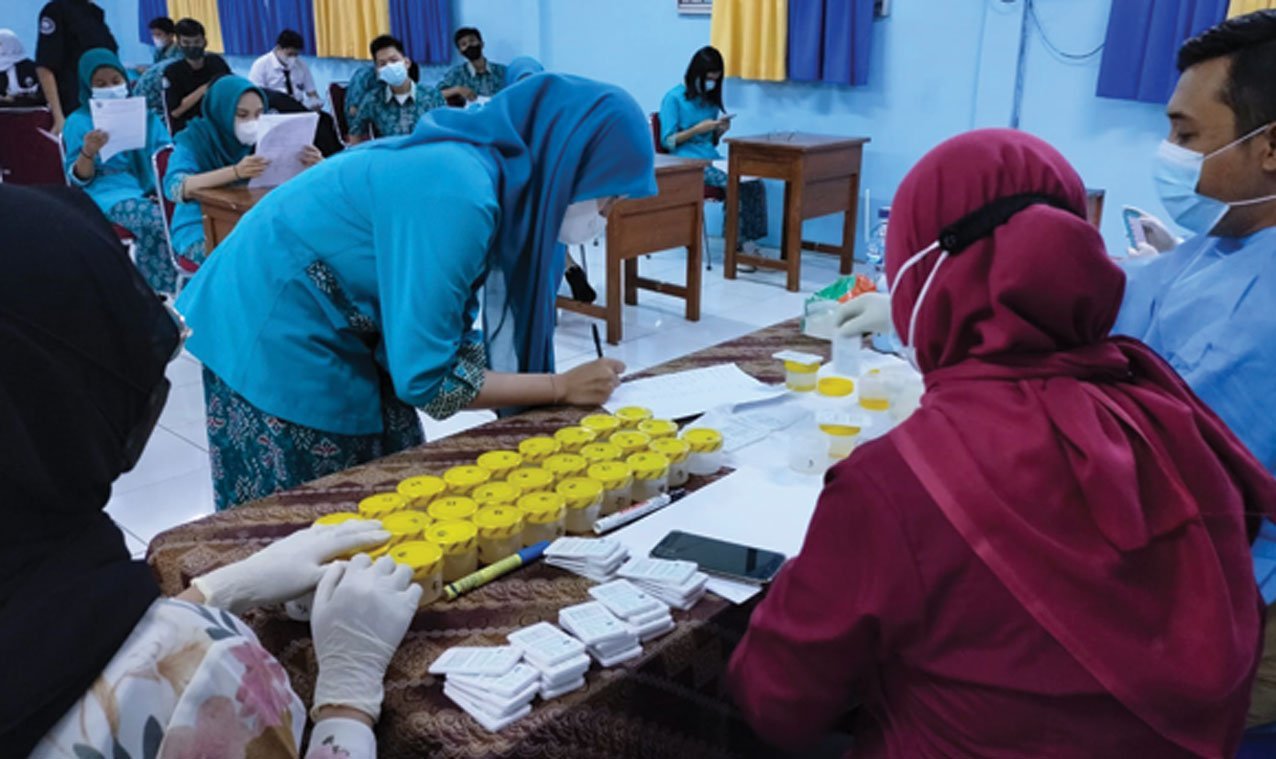 tes urine SMK Putra Bangsa