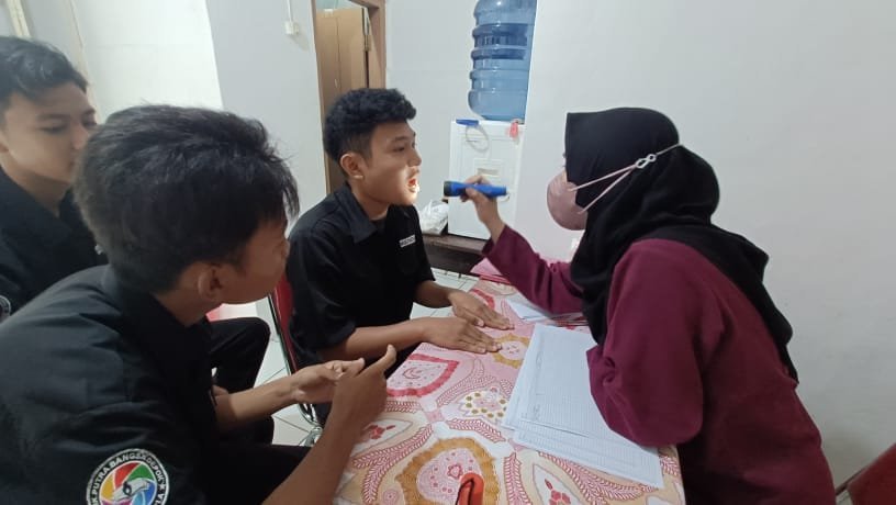 kesehatan siswa SMK Putra Bansga