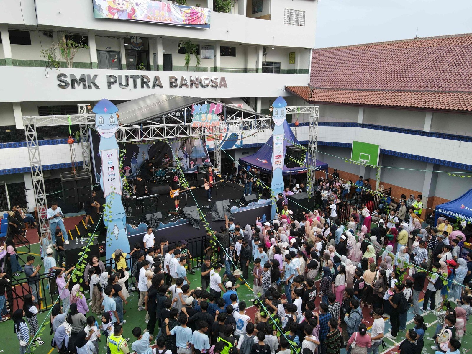 pee wee gaskin dan idgitaf di SMK Putra Bangsa 2